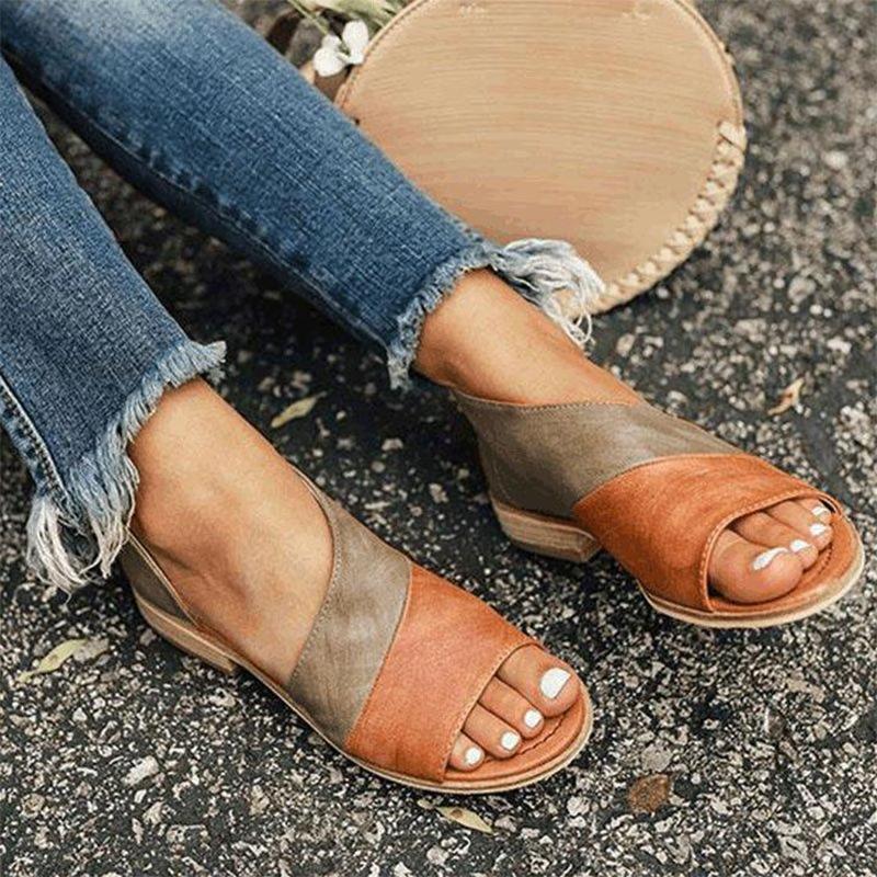 Bequeme gestückelte Sandalen für den Sommer